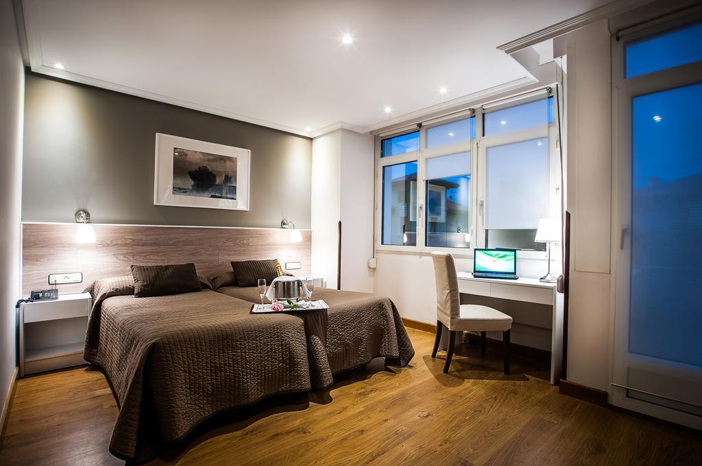 ריבאדסלה Hotel Don Pepe Ria מראה חיצוני תמונה