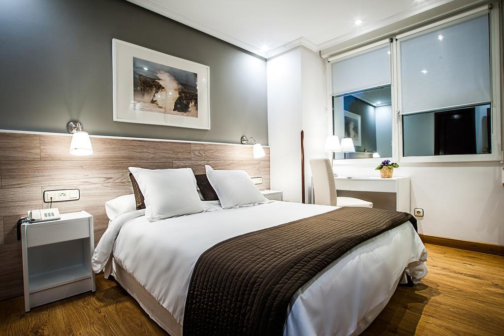 ריבאדסלה Hotel Don Pepe Ria חדר תמונה