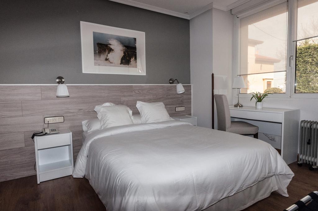 ריבאדסלה Hotel Don Pepe Ria חדר תמונה