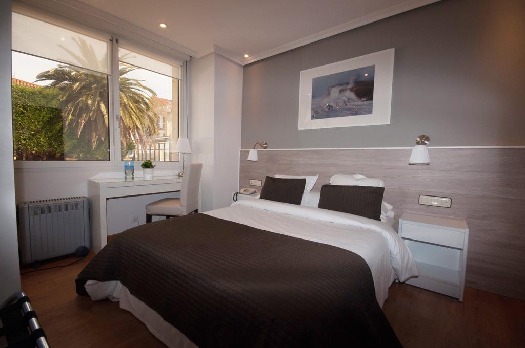 ריבאדסלה Hotel Don Pepe Ria חדר תמונה